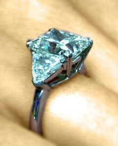6 Carat Diamond Ring at Royal Jewelers and Loans in Chicago, IL